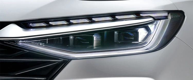 چراغ جلو آریزو ۸ اکسلنت